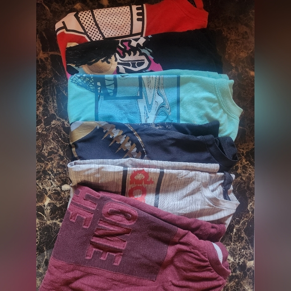 Boys lot of short-sleeve T-shirts size M and L - Picture 1 of 12